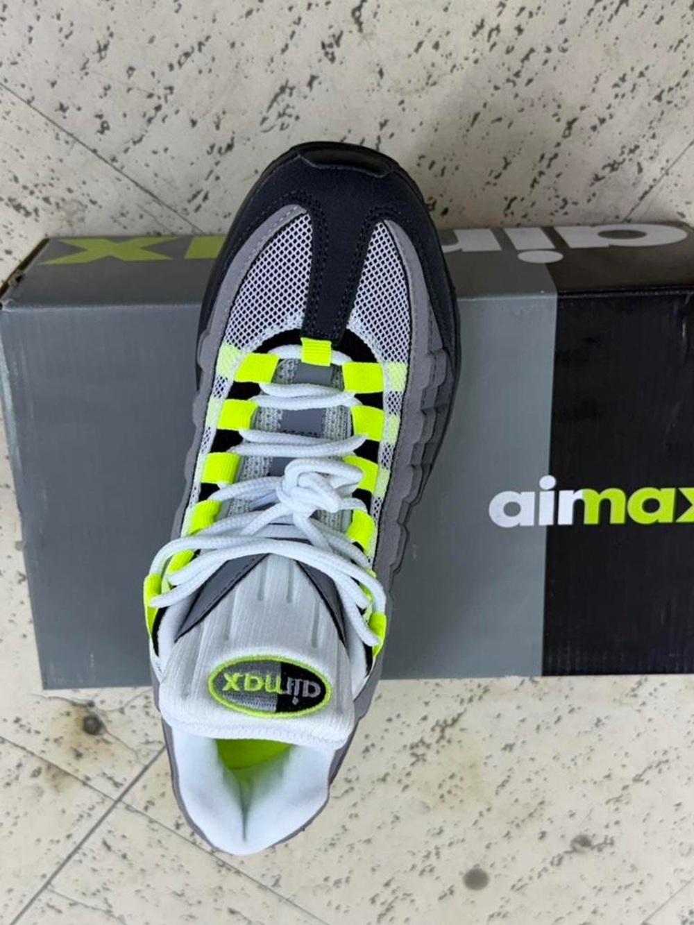 2026 Nike Air Max 95 Og “Neon” - Picture 5 of 5